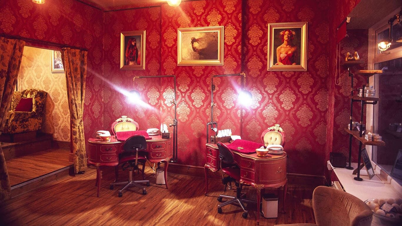 Gilded Dreams Salon